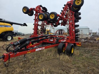 2012 BOURGAULT 3710-60 12 Spacing - Image 2