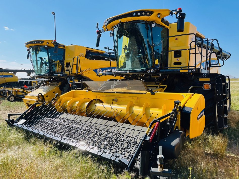 NEW HOLLAND CR8.90Z 225 Sep Hrs 7K2083041 54672