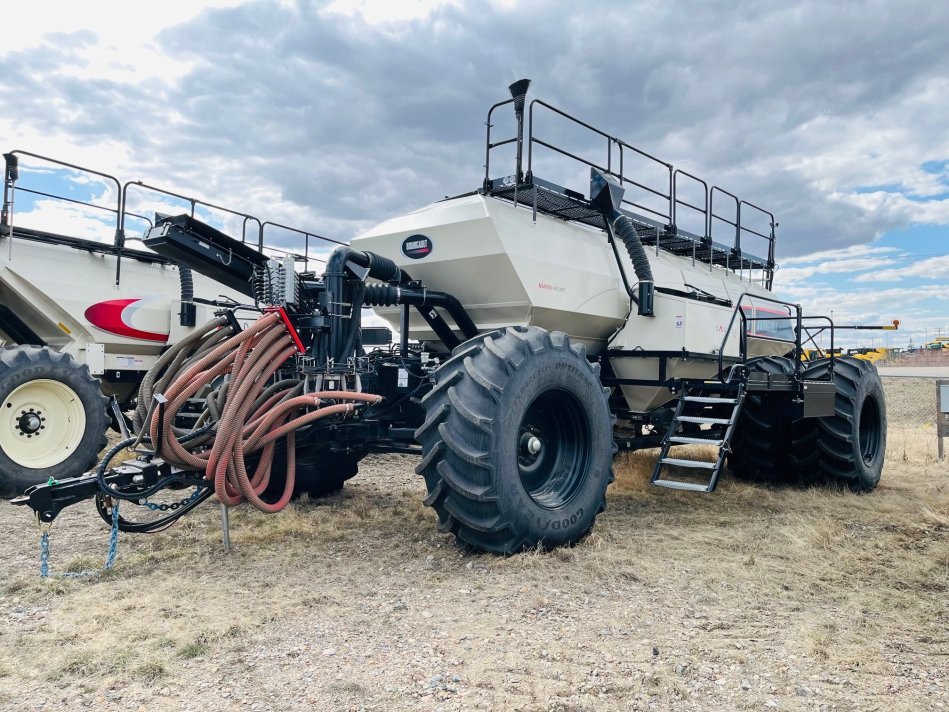 BOURGAULT 9950 X35 Monitor, Saddle Tank, Dual Shoot 44862AS-02 54995