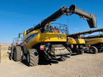 2023 NEW HOLLAND CR9.90Z 325 Sep Hrs - Image 2