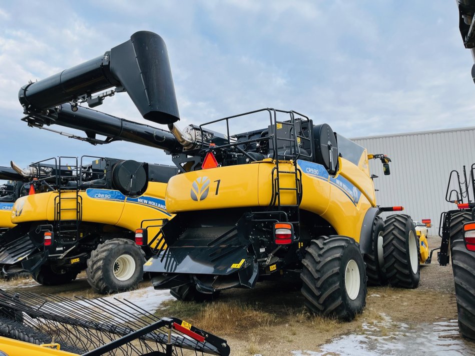 NEW HOLLAND CR9.90Z 350 Sep Hours 7M2079029 54611