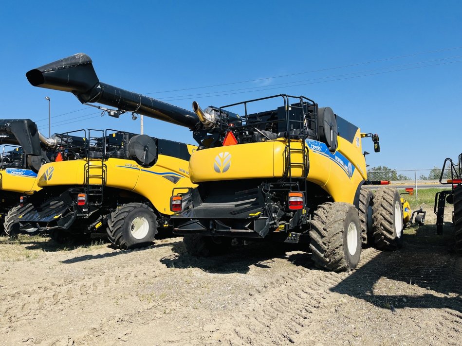 NEW HOLLAND CR9.90Z 736 Sep Hrs, 937 Eng Hrs 932029009 55052