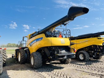 2020 NEW HOLLAND CR9.90Z 736 Sep Hrs, 937 Eng Hrs - Image 1