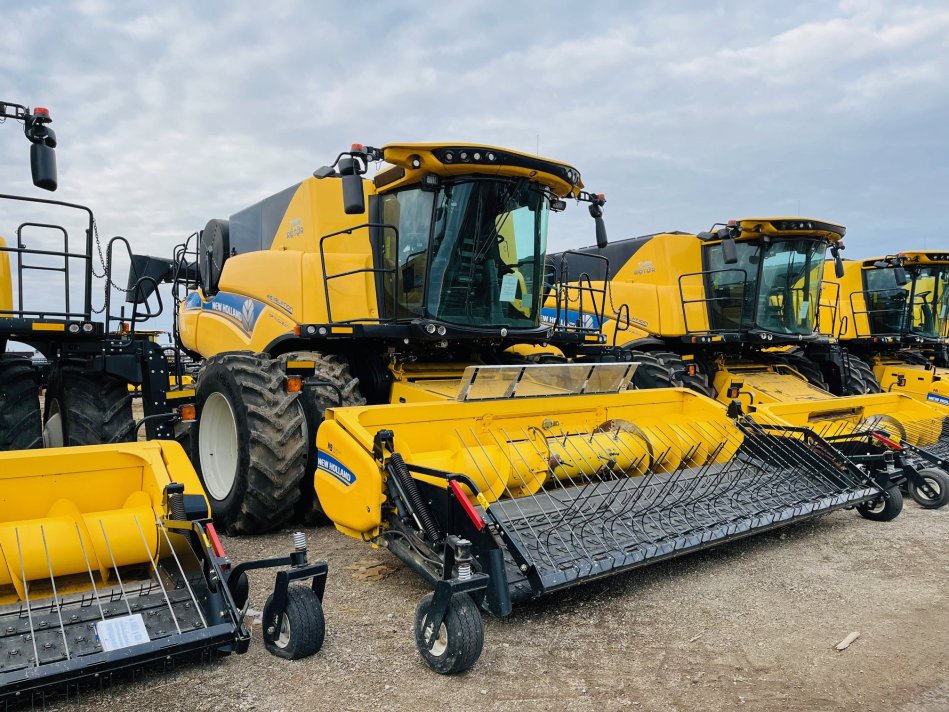 NEW HOLLAND CR9.90Z 646 Sep Hrs, 832 Eng Hrs 7M2060031 54862