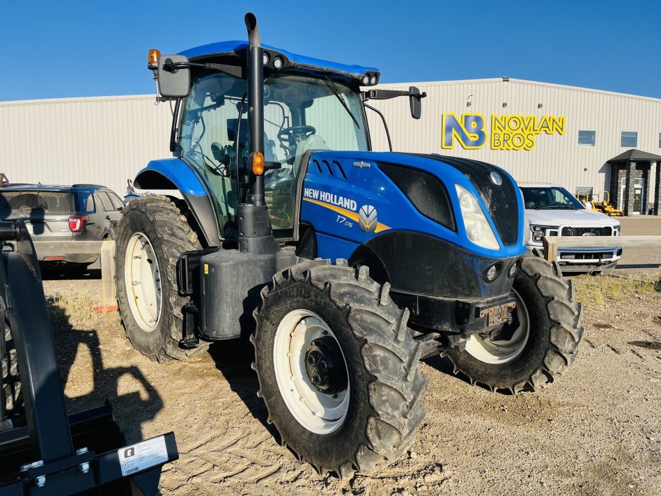 NEW HOLLAND T7.175AC CVT, 915 Eng Hrs PLE120194 54847