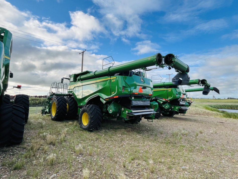 JOHN DEERE X9 1100 577 Sep Hrs 825410 55075