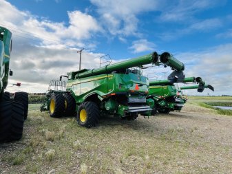 JOHN DEERE X9 1100 577 Sep Hrs 825410 55075
