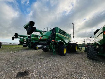 JOHN DEERE X9 1100 593 Sep Hrs 820460 55079
