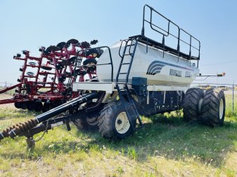 2012 BOURGAULT 6550 - Image 0