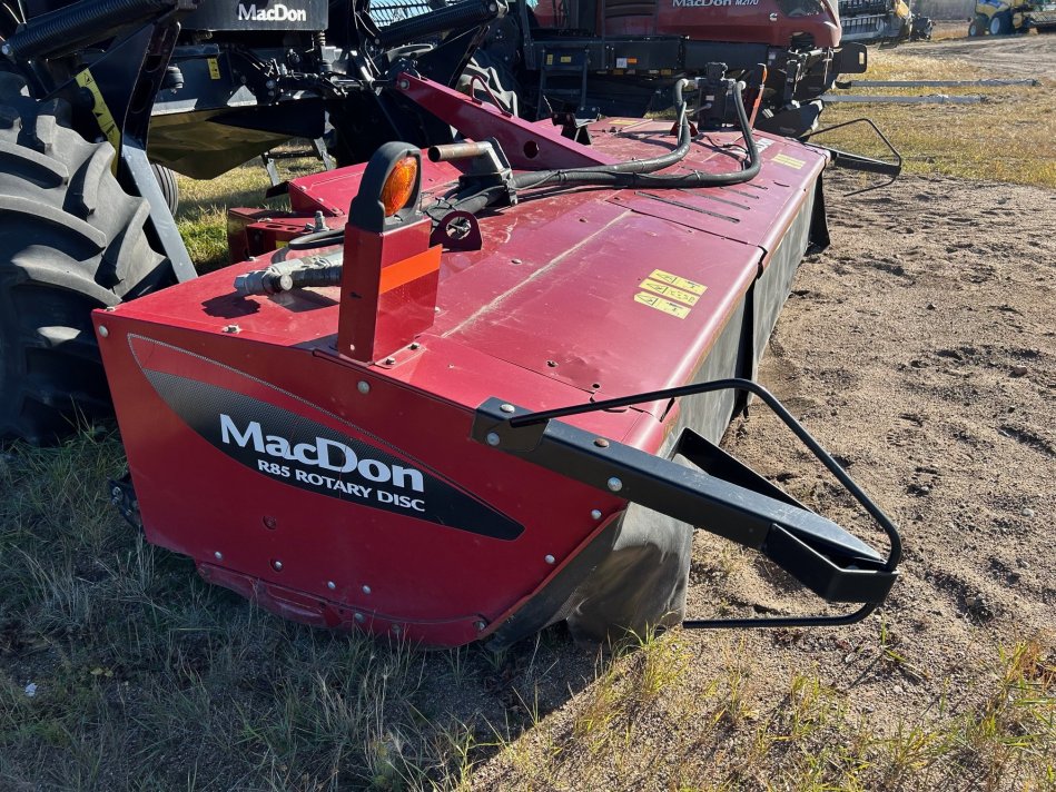 MACDON R85  275586-15 54670
