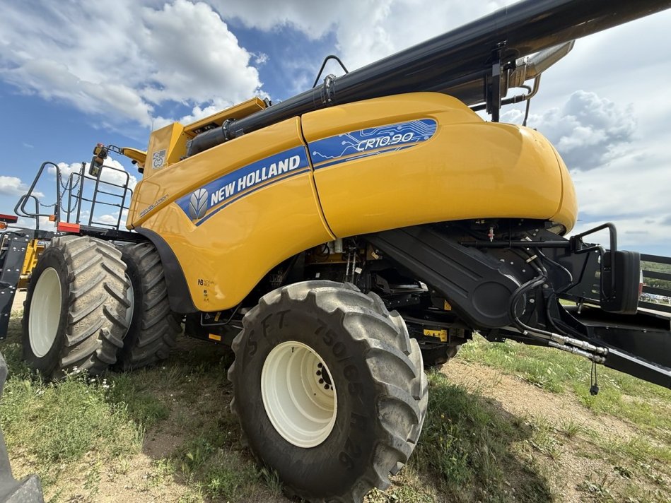 NEW HOLLAND CR10.90Z 760 Sep Hrs, 981 Eng Hrs 612029002 55011