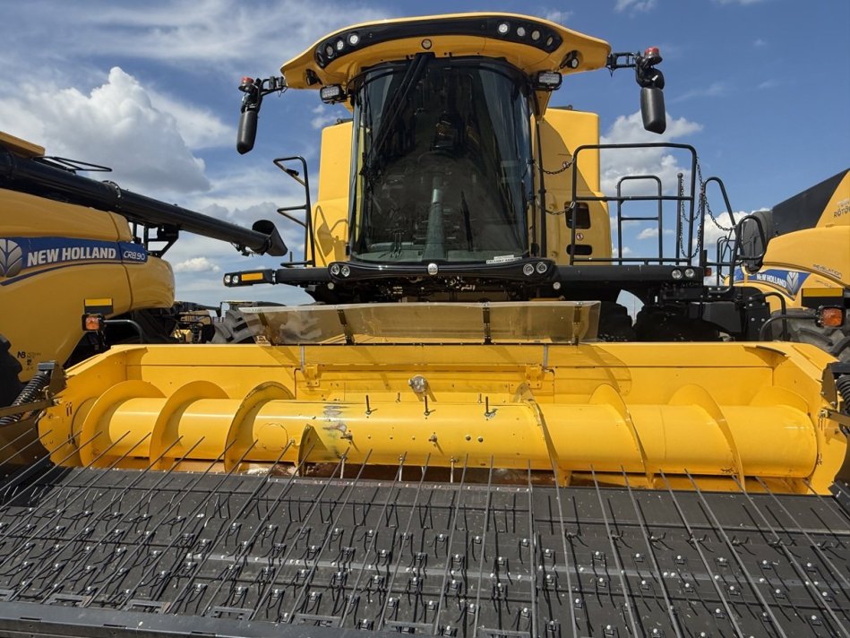 NEW HOLLAND CR8.90Z 399 Sep Hrs, 526 Eng Hrs 7K2052007 54682
