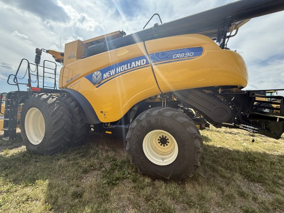 NEW HOLLAND CR8.90Z 399 Sep Hrs, 526 Eng Hrs 7K2052007 54683