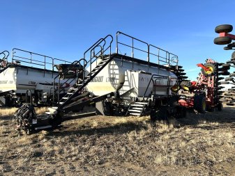 2015 BOURGAULT L7800 - Image 1