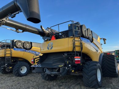 2023 NEW HOLLAND CR10.90Z 596 Sep Hrs, 807 Eng Hrs - Image 1