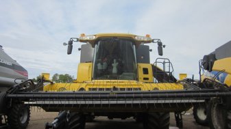 2002 NEW HOLLAND CX840 - Image 0
